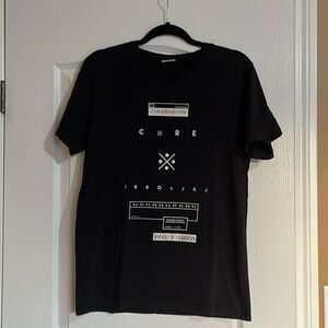 T-shirt / Size M